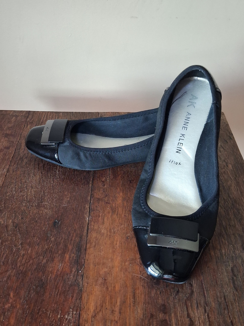 AK Anne Klein IFlex Black Ballet Flats; Sz. 8